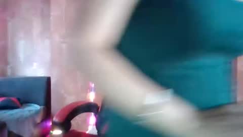 Nishu online show from 09-10-25, 04:01