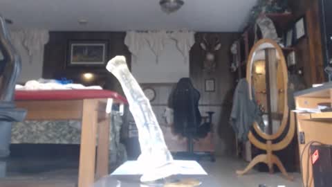 Snapshot of niteluvr chatting on 09-16-25, 04:13 Night Lover online show from 09-16-25, 04:13