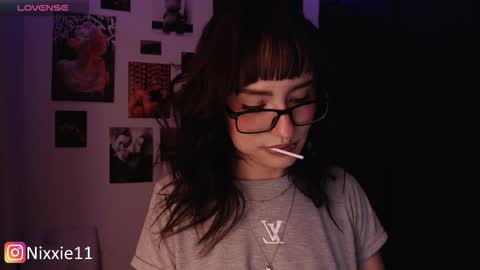 Nixxie  online show from 11-22-25, 01:26