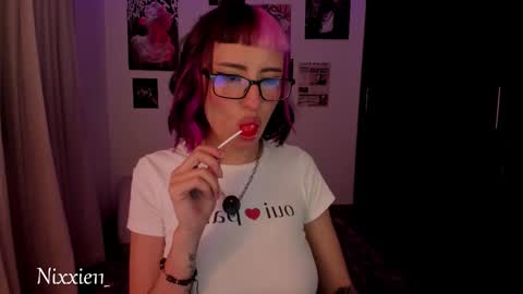 Nixxie  online show from 03-26-26, 03:12