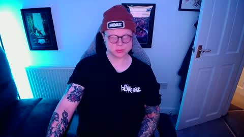 Snapshot of nlrb93 chatting on 12-23-24, 10:01 BNate93 online show from 12-23-24, 10:01