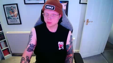 Snapshot of nlrb93 chatting on 11-08-25, 03:12 BNate93 online show from 11-08-25, 03:12