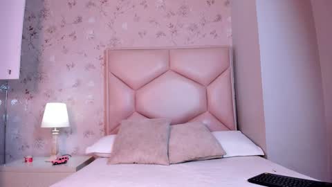   ambarsulliva  online show from 10-28-25, 11:36