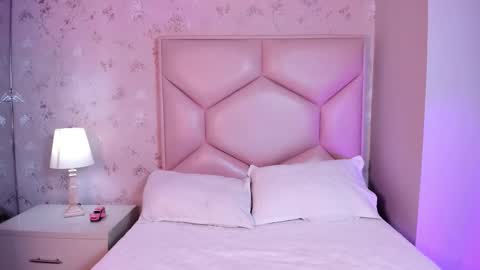   ambarsulliva  online show from 12-02-25, 11:37