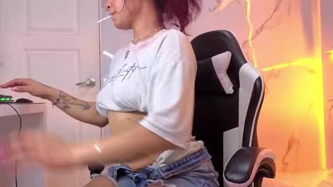 Noa  online show from 11-12-25, 12:44