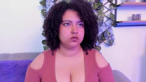 Snapshot of noa_veega chatting on 12-16-25, 07:52 N O A online show from 12-16-25, 07:52