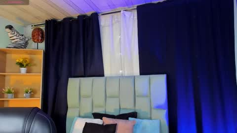 Noah  online show from 10-31-25, 03:18