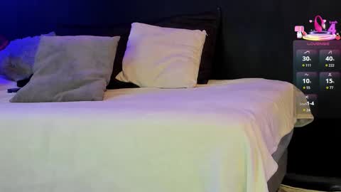 Noah  online show from 11-21-25, 03:38