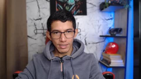 Snapshot of noah_89r chatting on 03-05-25, 04:24 Sebastian online show from 03-05-25, 04:24