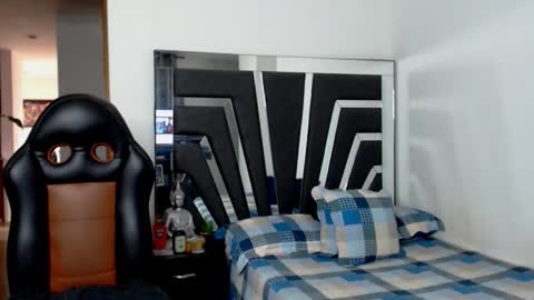 Noah Harris01 online show from 12-01-25, 12:21