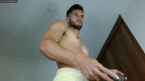 Snapshot of noah_jhonsonn chatting on 02-03-25, 10:14 Noah online show from 02-03-25, 10:14