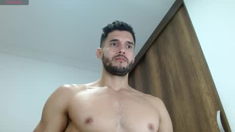 Snapshot of noah_jhonsonn chatting on 02-04-25, 02:21 Noah online show from 02-04-25, 02:21