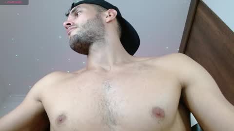 Snapshot of noah_jhonsonn chatting on 02-11-25, 05:29 Noah online show from 02-11-25, 05:29