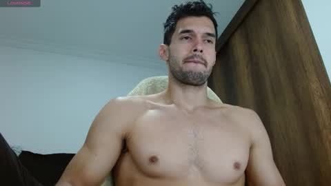 Snapshot of noah_jhonsonn chatting on 03-08-25, 11:16 Noah online show from 03-08-25, 11:16