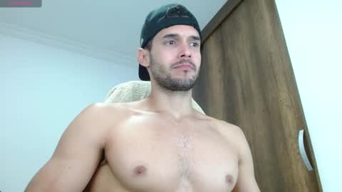 Snapshot of noah_jhonsonn chatting on 03-11-25, 02:29 Noah online show from 03-11-25, 02:29