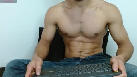 Snapshot of noah_jhonsonn chatting on 03-12-25, 05:28 Noah online show from 03-12-25, 05:28