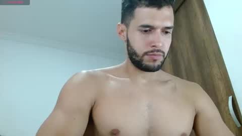 Snapshot of noah_jhonsonn chatting on 09-23-25, 02:42 Noah online show from 09-23-25, 02:42