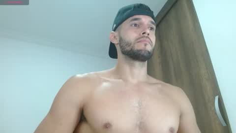 Snapshot of noah_jhonsonn chatting on 10-01-25, 12:22 Noah online show from 10-01-25, 12:22