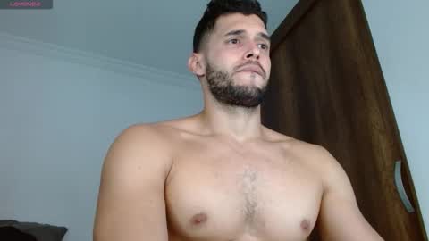 Snapshot of noah_jhonsonn chatting on 10-17-25, 04:31 Noah online show from 10-17-25, 04:31