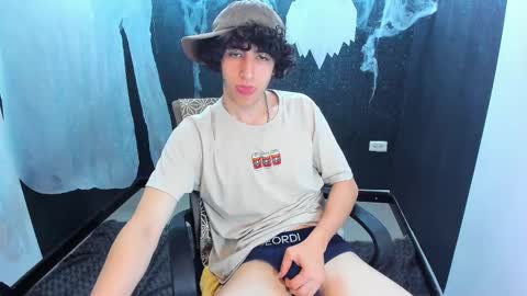 Snapshot of noah_sokolov chatting on 10-25-25, 04:13 noah_sokolov online show from 10-25-25, 04:13