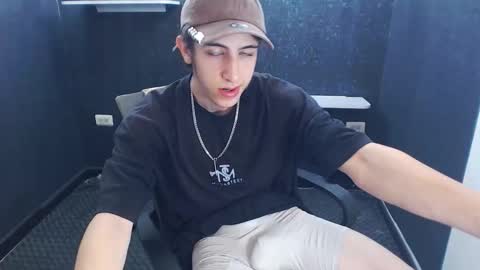 noah_sokolov online show from 11-26-25, 02:40