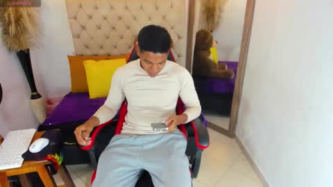 N O AH - S T H O  N E online show from 01-16-26, 02:59