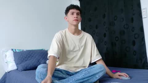 noah tyler  online show from 10-28-25, 05:48