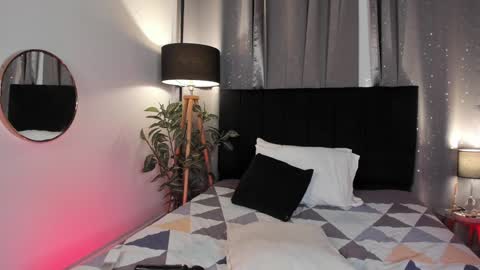 .  . online show from 12-24-24, 12:44