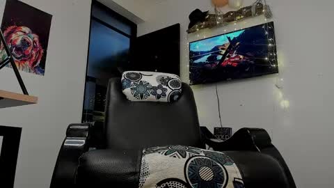 LIAM- noah online show from 12-26-24, 03:42