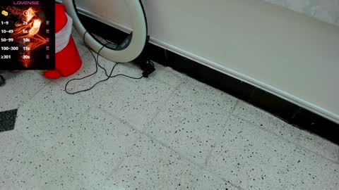 Noah online show from 12-24-24, 03:37