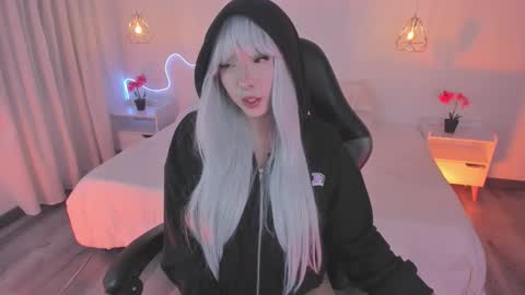 Noah  online show from 11-15-25, 05:49