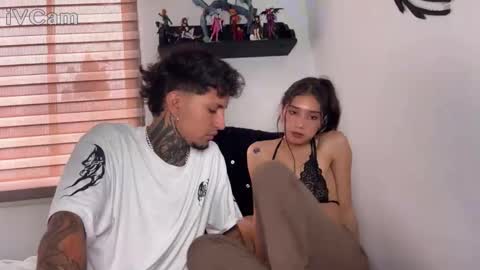 Snapshot of nocturnallovers_ss chatting on 11-30-25, 08:13 Jean Y Isa online show from 11-30-25, 08:13