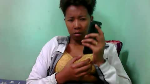 noella711128 online show from 09-09-25, 09:20