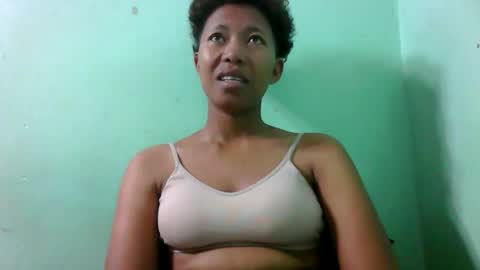 noella711128 online show from 09-27-25, 05:01