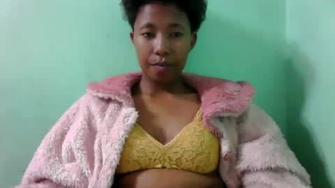 noella711128 online show from 10-06-25, 06:33