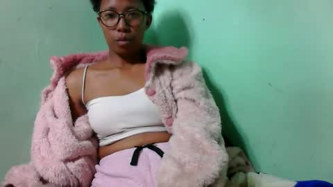 noella711128 online show from 10-09-25, 11:19