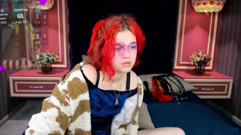 Snapshot of noellegothicshadow chatting on 11-29-25, 11:30 Elly online show from 11-29-25, 11:30