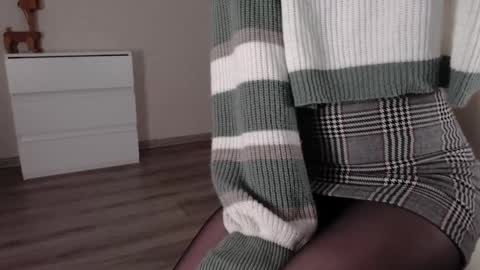 Snapshot of noelleneptune chatting on 02-07-25, 01:43 noelleneptune online show from 02-07-25, 01:43