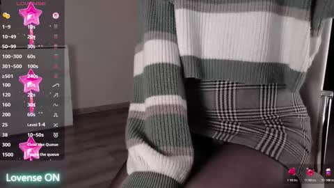 noelleneptune online show from 11-20-25, 03:01