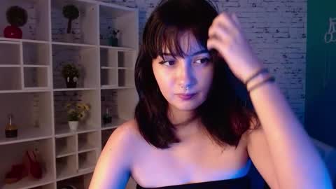 Snapshot of noeva_ chatting on 09-24-25, 11:46 Noeva online show from 09-24-25, 11:46