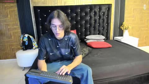 Snapshot of noha_castellano chatting on 03-01-26, 03:19 online show from 03-01-26, 03:19