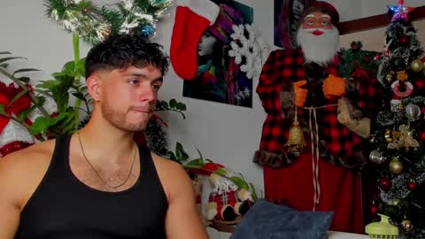 Snapshot of noha_miler chatting on 12-04-24, 12:19 kevin online show from 12-04-24, 12:19