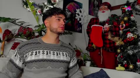 Snapshot of noha_miler chatting on 12-20-24, 10:43 kevin online show from 12-20-24, 10:43