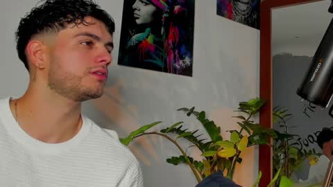 Snapshot of noha_miler chatting on 01-25-25, 08:31 kevin online show from 01-25-25, 08:31