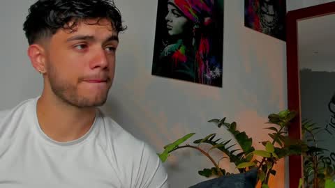 Snapshot of noha_miler chatting on 01-28-25, 06:07 kevin online show from 01-28-25, 06:07