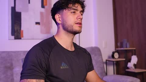 Snapshot of noha_miler chatting on 03-06-25, 09:42 kevin online show from 03-06-25, 09:42