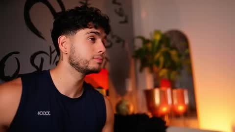 Snapshot of noha_miler chatting on 11-27-25, 09:50 kevin online show from 11-27-25, 09:50