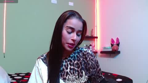 Snapshot of noha_thomson chatting on 02-02-25, 09:13 Noha Thomson online show from 02-02-25, 09:13