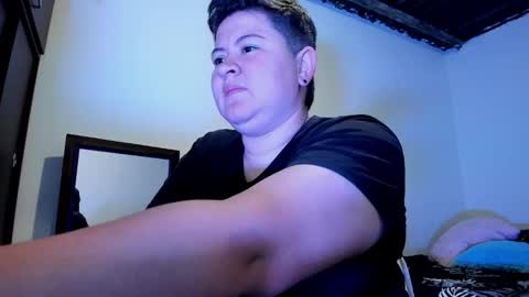 Snapshot of noha_whiite chatting on 11-06-25, 12:44 Noha online show from 11-06-25, 12:44