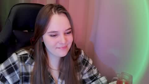 noir_ember_ online show from 03-11-26, 07:03